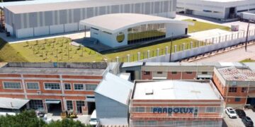 Grupo Pradolux e Luxparts abre vagas na produção com oportunidade para iniciantes