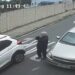 Vídeo mostra exato momento de assalto a veículo em Poços de Caldas