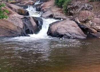 Bombeiros encontram corpo de homem que desapareceu após se afogar em cachoeira no Sul de Minas