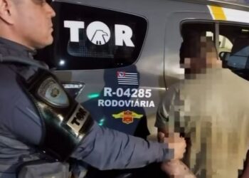 Adolescente de 17 anos é sequestrada e mantida em cárcere por 4h em Poços; dois suspeitos são presos