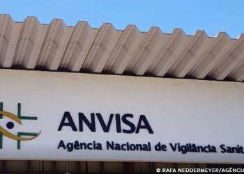 Anvisa suspende venda de cosméticos capilares e produtos com ozônio; veja a lista