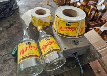 Poços e mais três cidades: Polícia Civil deflagra operação contra bebidas falsificadas