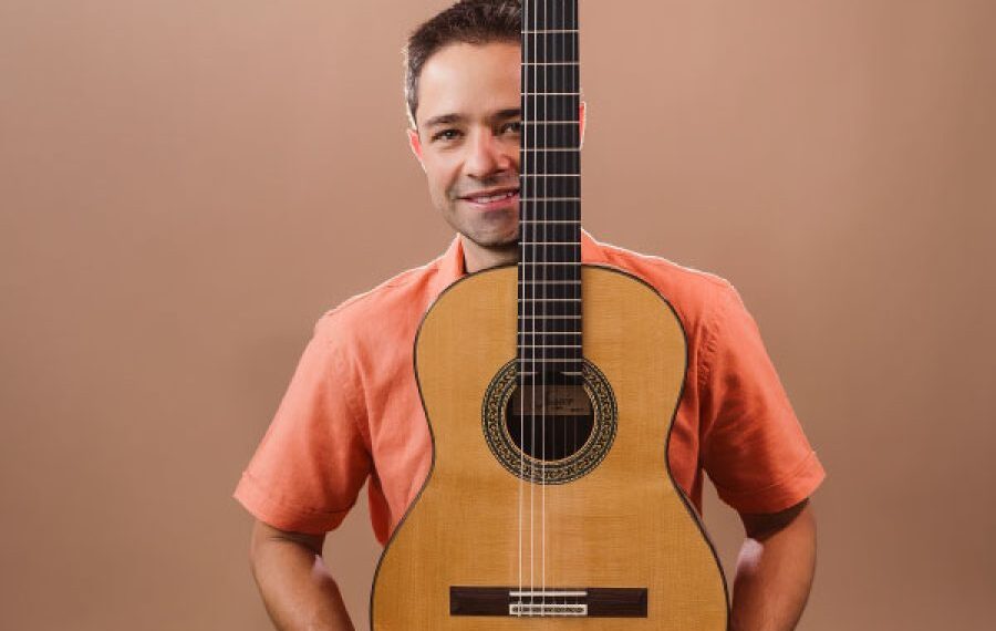 André Batiston faz show de lançamento do seu disco autoral neste domingo, na Urca