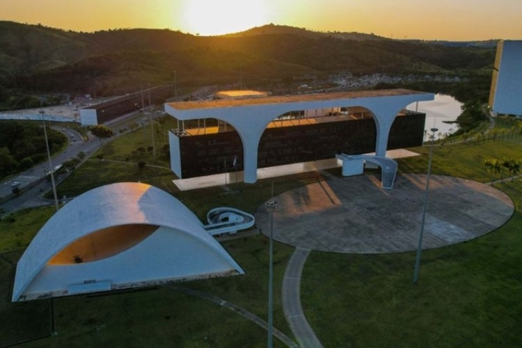 Arrecadação de impostos sobe 0,5% em Minas 