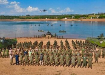 Marinha realiza operação em Furnas 