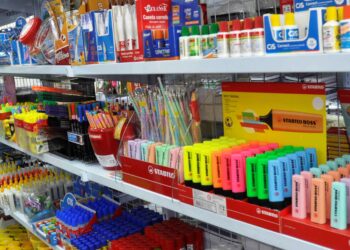 PROCON inicia análise das listas de materiais e contratos das escolas particulares de Poços