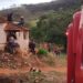 Piloto de paraglider de Poços de Caldas cai sobre telhado de casa em zona rural de Divinolândia