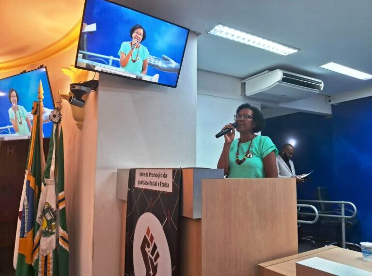 Oficializada adesão de Poços ao Sistema Nacional de Promoção da Igualdade Racial