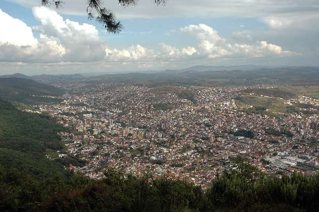Mineração no planalto vulcânico de Poços de Caldas motiva debate na ALMG