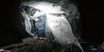 Homem morre e duas mulheres ficam feridas após capotamento na MG-456