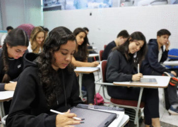 Conheça as regras para a prova de redação do Enem 2025 no domingo