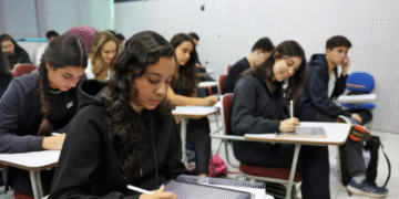 Conheça as regras para a prova de redação do Enem 2025 no domingo