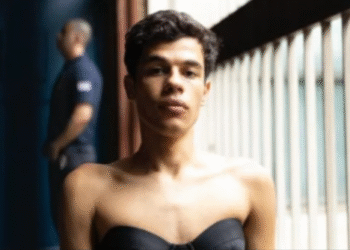 Ator do Sul de Minas participa da série “Tremembé” como preso que tem caso com irmão Cravinhos