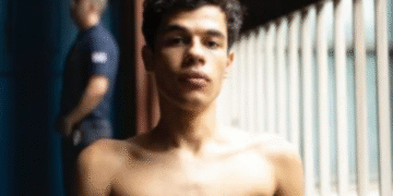 Ator de Guaxupé participa da série “Tremembé” como preso que tem caso com irmão Cravinhos