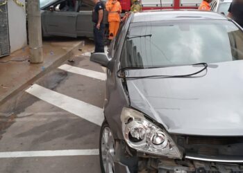 Acidente entre dois veículos deixa uma pessoa ferida na região