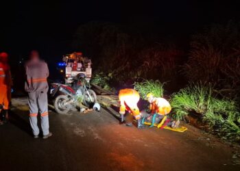 Duas pessoas ficam feridas em acidente de moto na MGC-491
