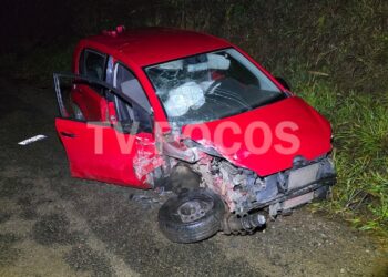 Cinco pessoas ficam feridas em acidente entre Poços e Bandeira do Sul