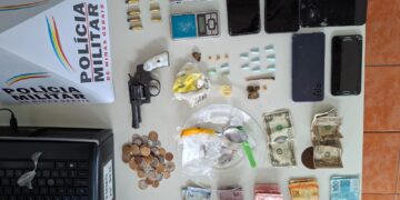 Homem de 20 anos é preso por tráfico de drogas; PM apreende arma, munições e grande quantidade de entorpecentes em Poços