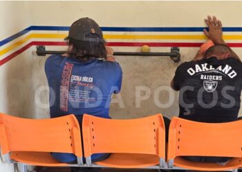 PM prende homens com cédulas falsas na rodoviária de Poços de Caldas