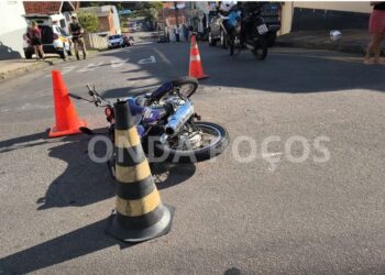 Homem é preso após fugir de blitz e atropelar idosa em Poços de Caldas