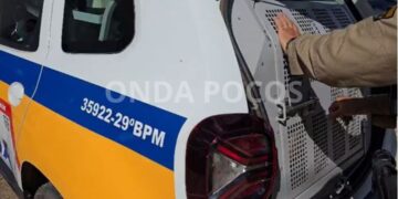 PM prende cinco suspeitos, apreende drogas e veículos na Zona Sul de Poços de Caldas