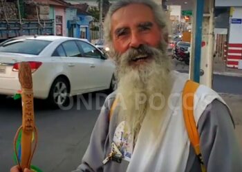 Conhecido em Poços, homem que se apresenta como “profeta” é encontrado gravemente ferido