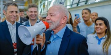 Lula assina medida que altera regras para vales-alimentação e refeição