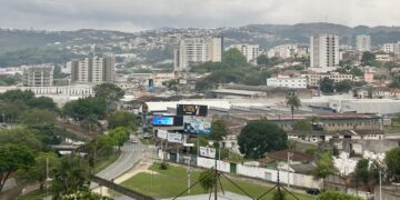 Chuva e temperaturas amenas devem marcar o fim de semana em Poços