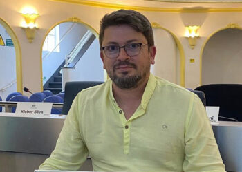 Vereador de Poços cobra transparência nas mudanças do estacionamento rotativo