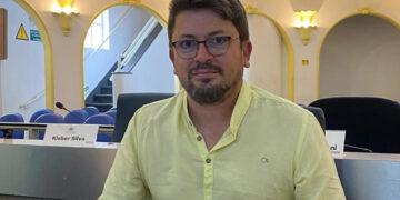 Vereador de Poços cobra transparência nas mudanças do estacionamento rotativo