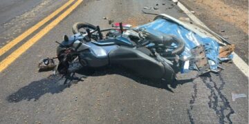 Motociclista morre em colisão frontal na BR-265