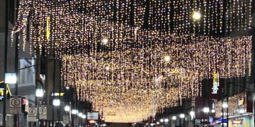 Acendimento oficial das luzes do Natal Poços de Luz 2025 será nesta sexta (7)