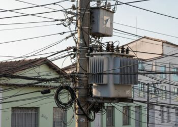 Cemig terá que indenizar consumidora de Caldas por quedas de energia frequentes