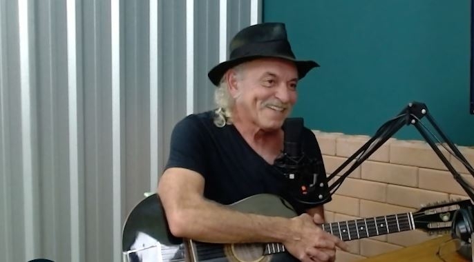 Radialista e violeiro Vinícius de Araújo morre em Poços de Caldas