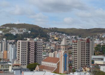Feriado municipal em Poços: saiba o que abre e fecha e qual a previsão do tempo