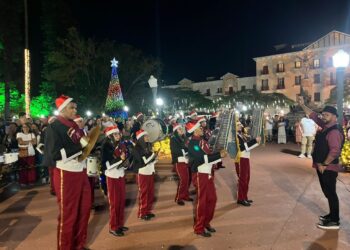 Parada de Natal acontece dia 18 dezembro em Poços de Caldas