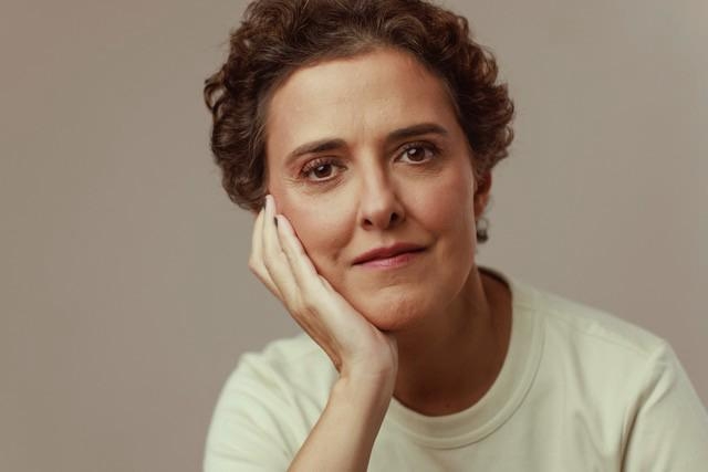 Música, literatura e vozes femininas ocupam o palco do Sesc Poços de Caldas, em noite especial, nesta sexta (12)