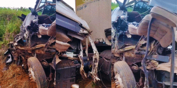 Carretas colidem e deixam uma vítima em estado grave na Fernão Dias