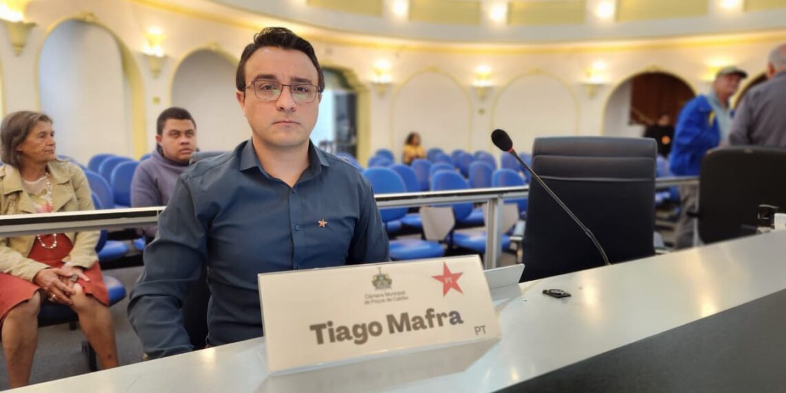 Vereador pede informações sobre aplicação, em Poços, de decisão do STF relativa à jornada de professores