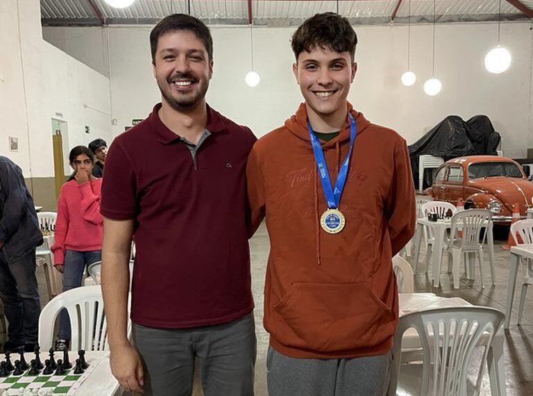 Estudante de Poços fica entre os cinco melhores enxadristas do Brasil