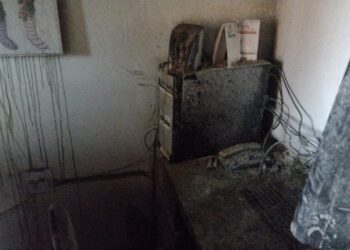 Incêndio atinge prédio comercial com consultórios médicos no Centro de Poços de Caldas