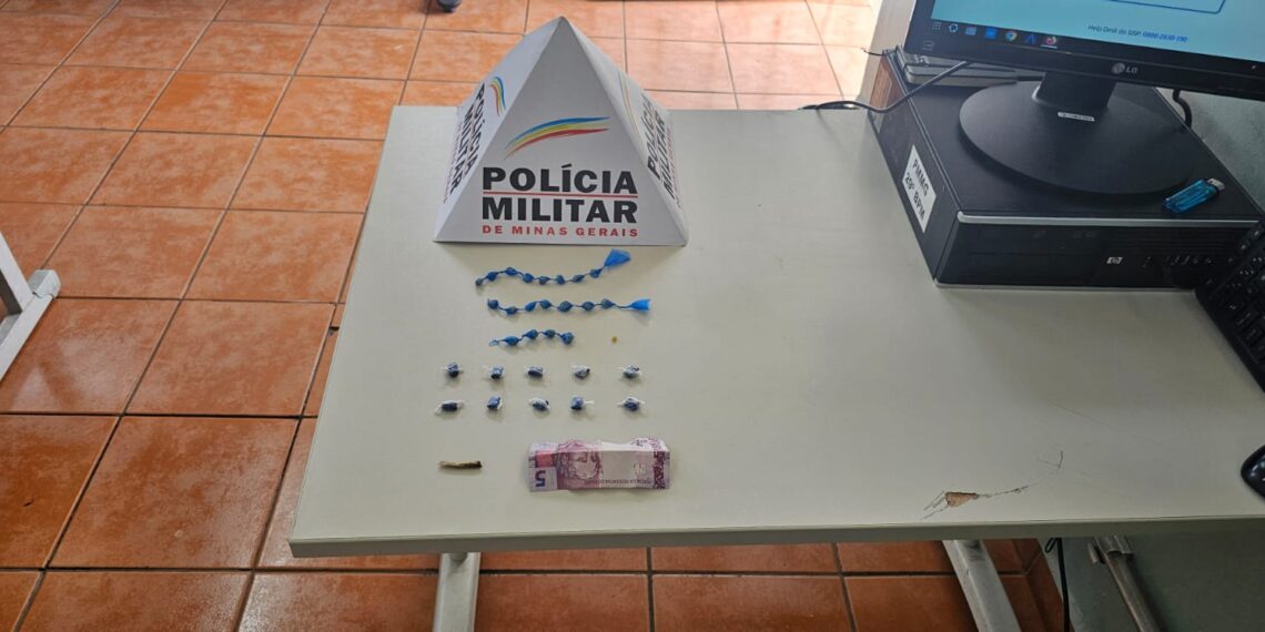 Homem é preso por tráfico de drogas na área central de Poços