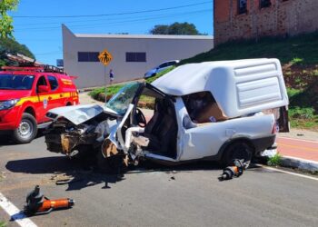Acidente de trânsito mobiliza Corpo de Bombeiros e SAMU na manhã desta sexta-feira (26)
