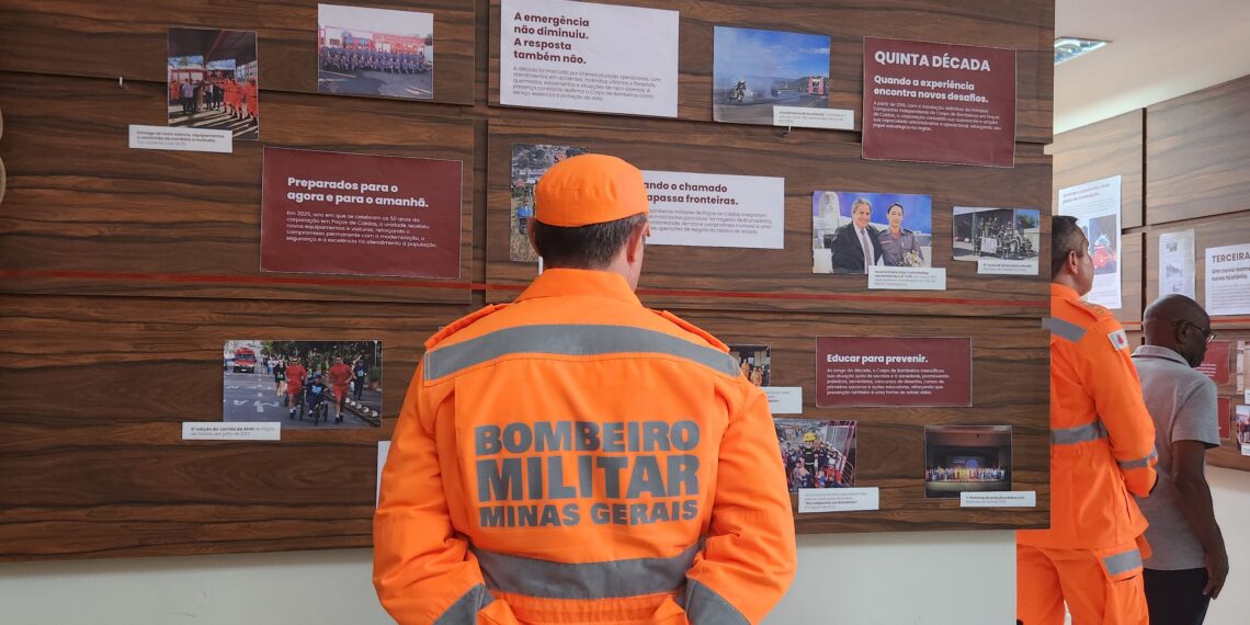 Câmara recebe exposição em comemoração aos 50 anos do Corpo de Bombeiros Militar