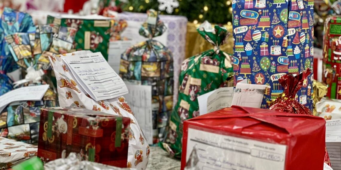 Natal dos Correios encerra adoção de cartas com 1.450 apadrinhamentos em Poços