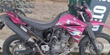 Jovem é detido com moto irregular após tentar fugir da PM em Andradas