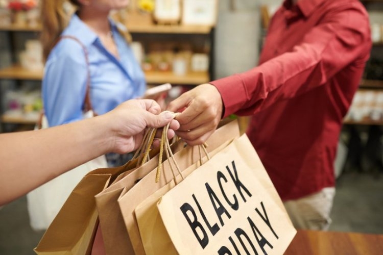 Black Friday 2025 impulsiona comércio e melhora resultados em Minas Gerais 
