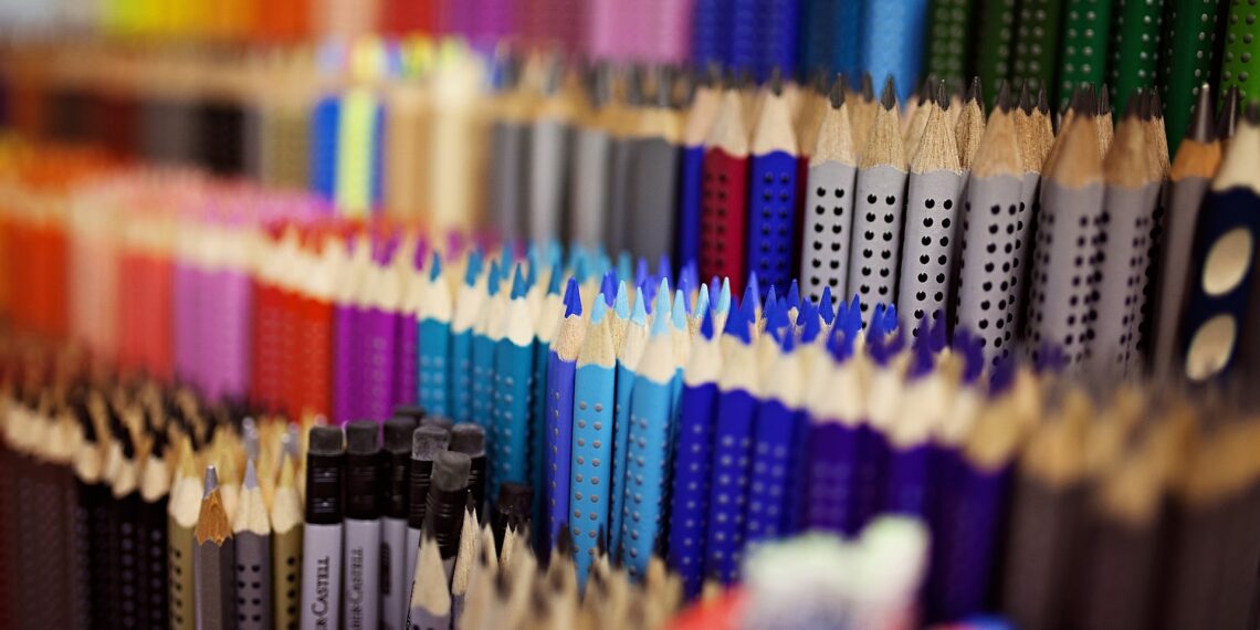 Materiais escolares tem queda no preço em Poços de Caldas