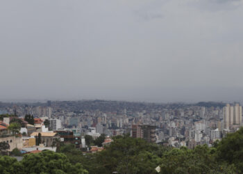 Governo de Minas alerta para atuação de ciclone e risco de chuvas intensas no estado