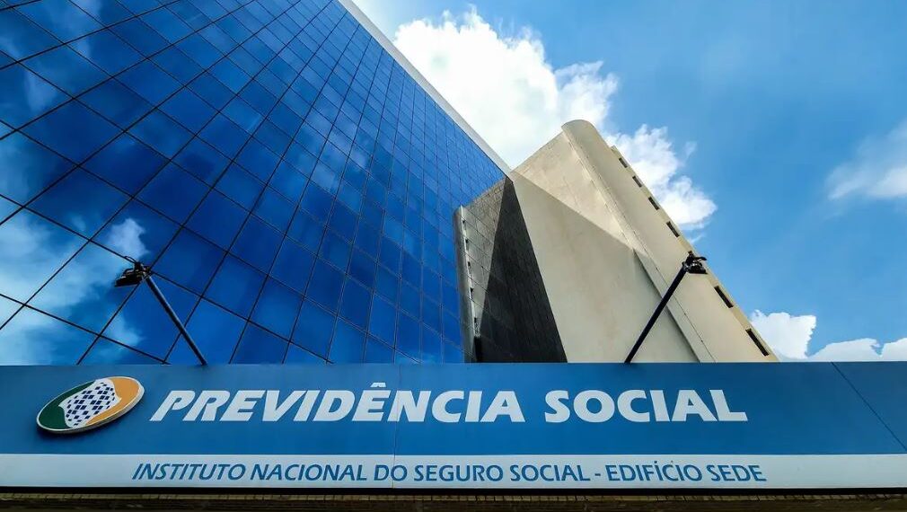 Simulador do INSS mostra valores e tempo de contribuição para aposentadoria